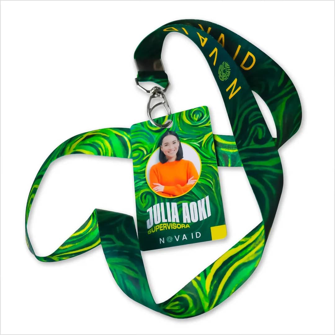 10 Crachás + Cordão Personalizado Pvc Arte Colorido